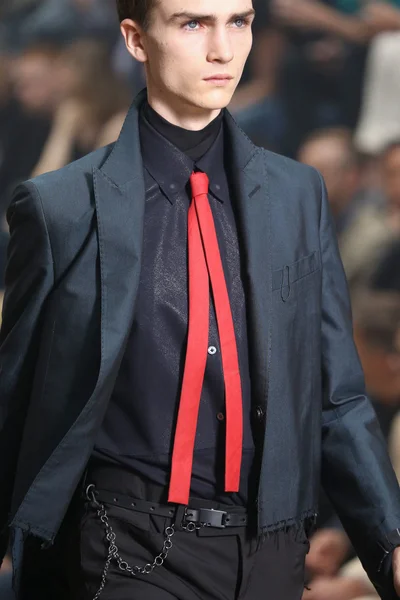 Look 14